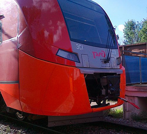 Электропоезд Desiro RUS в составности два сцепленных электропоезда №№ ЭС1-028, ЭС1-029 (2013 г.)