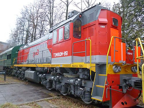 Маневровый тепловоз ТЭМ18ДМ (2015г.)